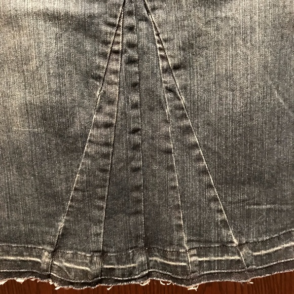 🍓2/$25🍓 Women’s denim skirt - Picture 6 of 7